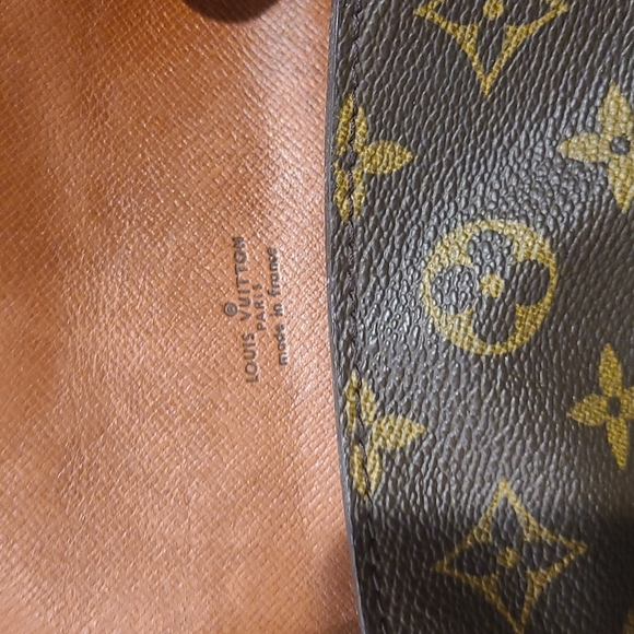 Louis Vuitton World Traveler - Picture 2 of 6